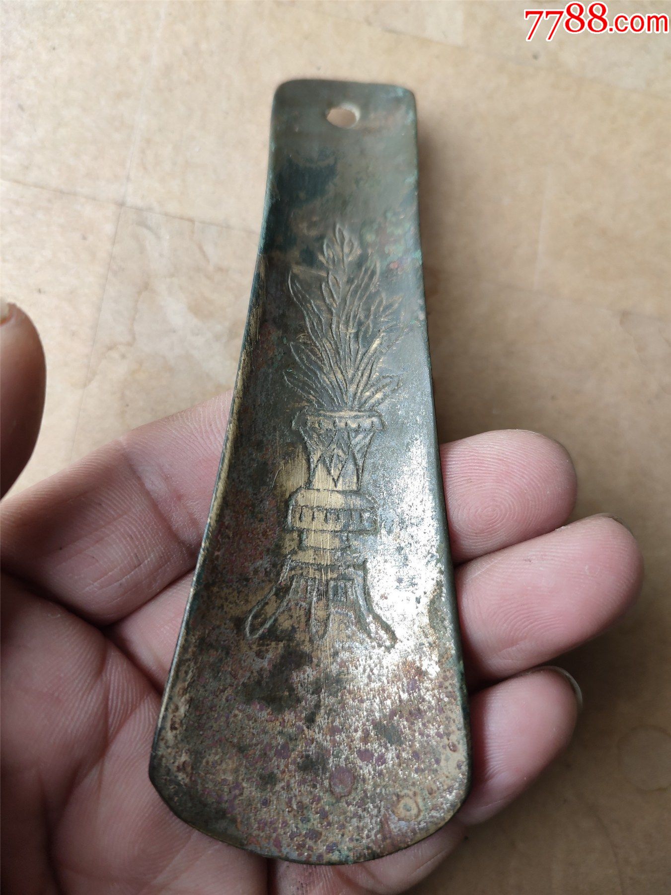 全品铜器鞋拔子,全品如图所示