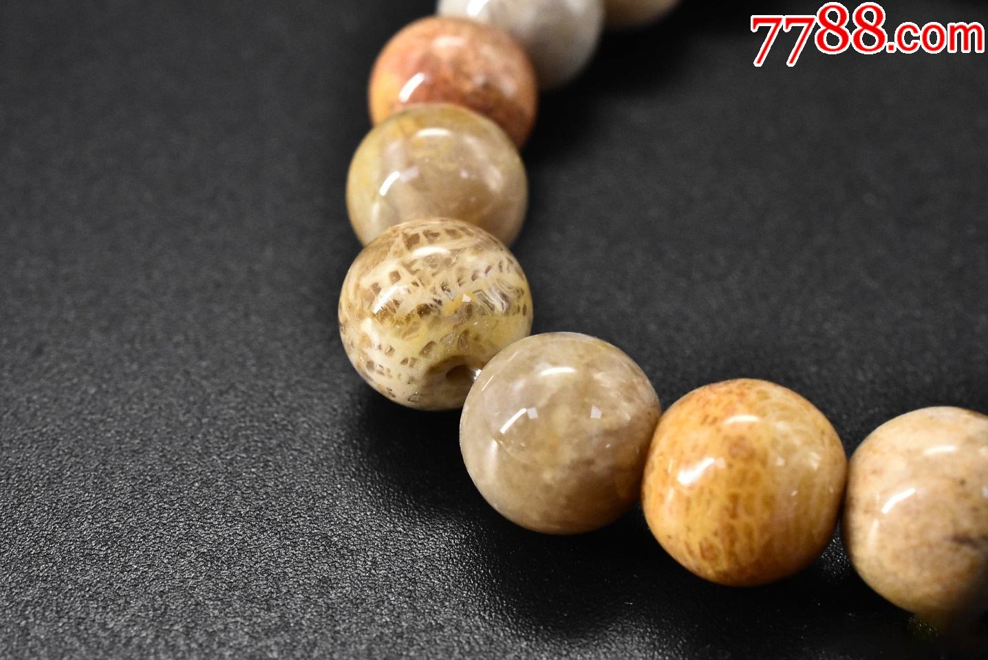 (v4023)《天然菊花石手串》一个