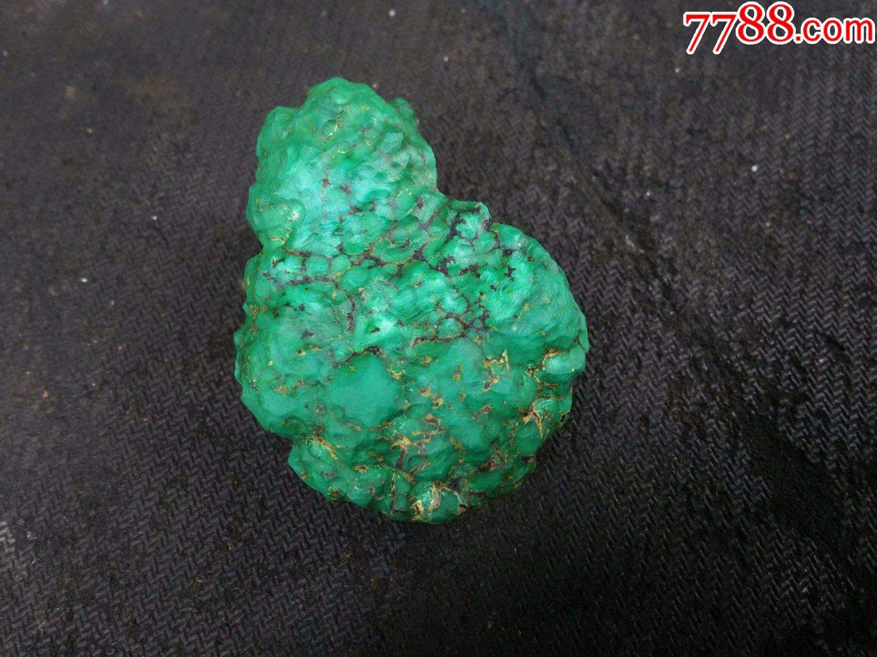 天然原矿绿松石原石去了皮没抛光具体如图