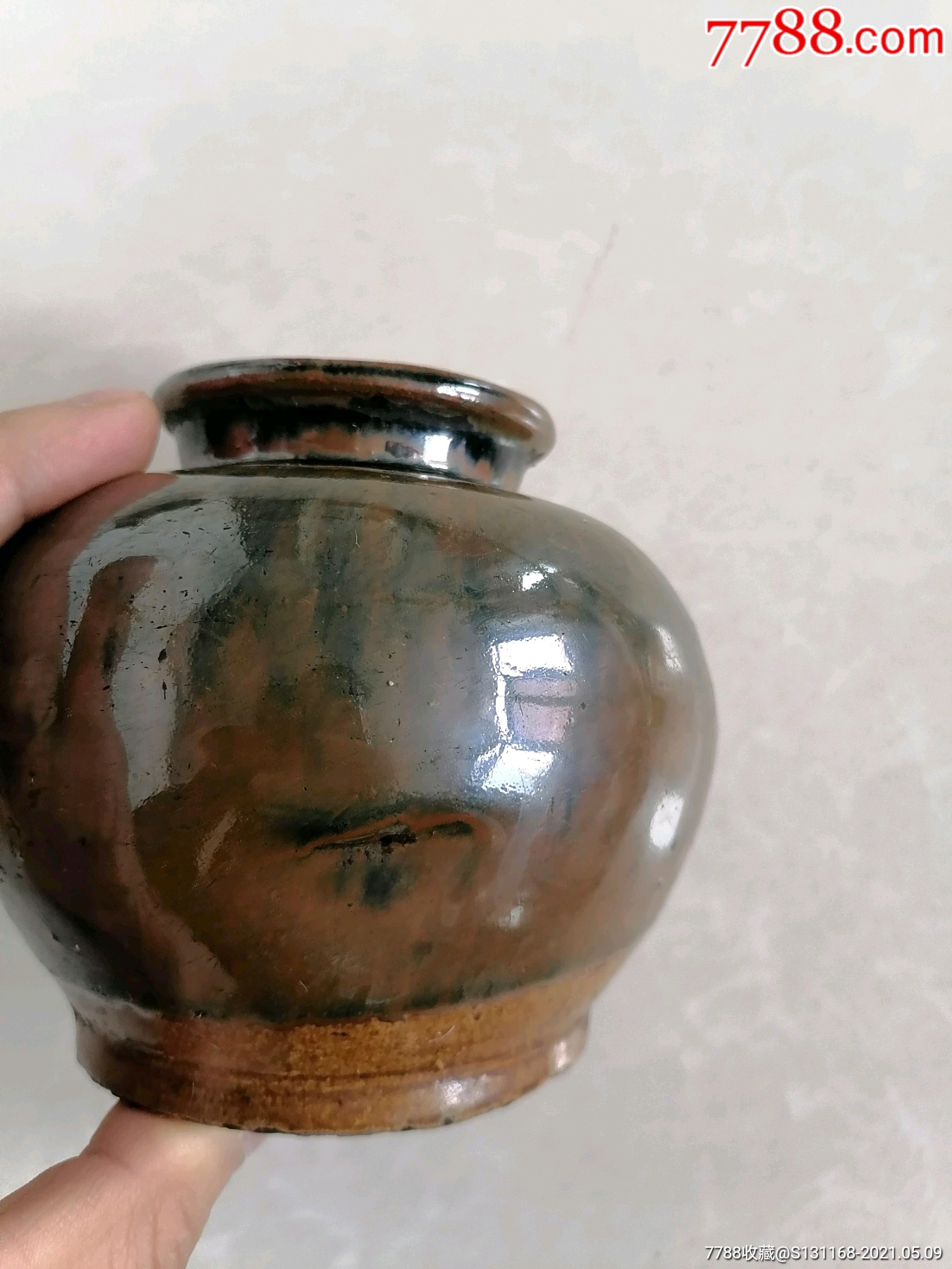 清代酱釉苹果尊
