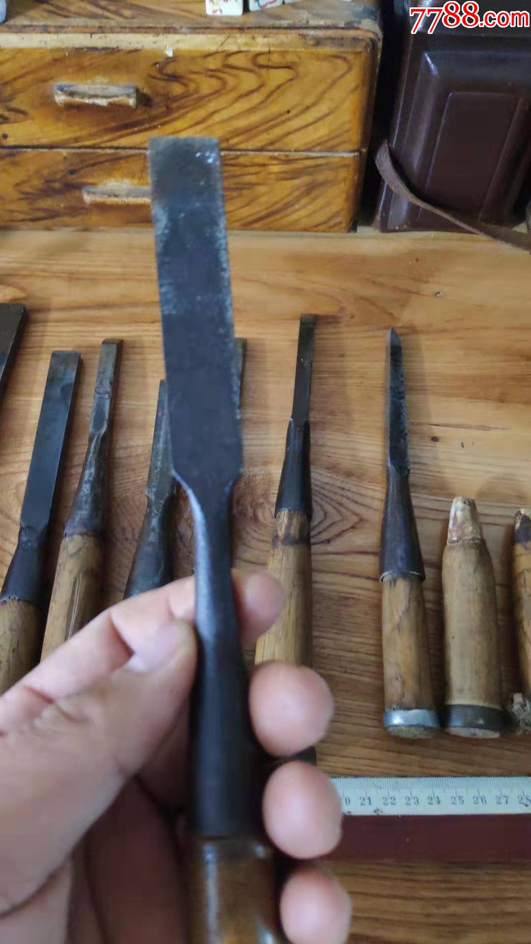 上世纪70-80年代老式老木工凿子一组8只合售.