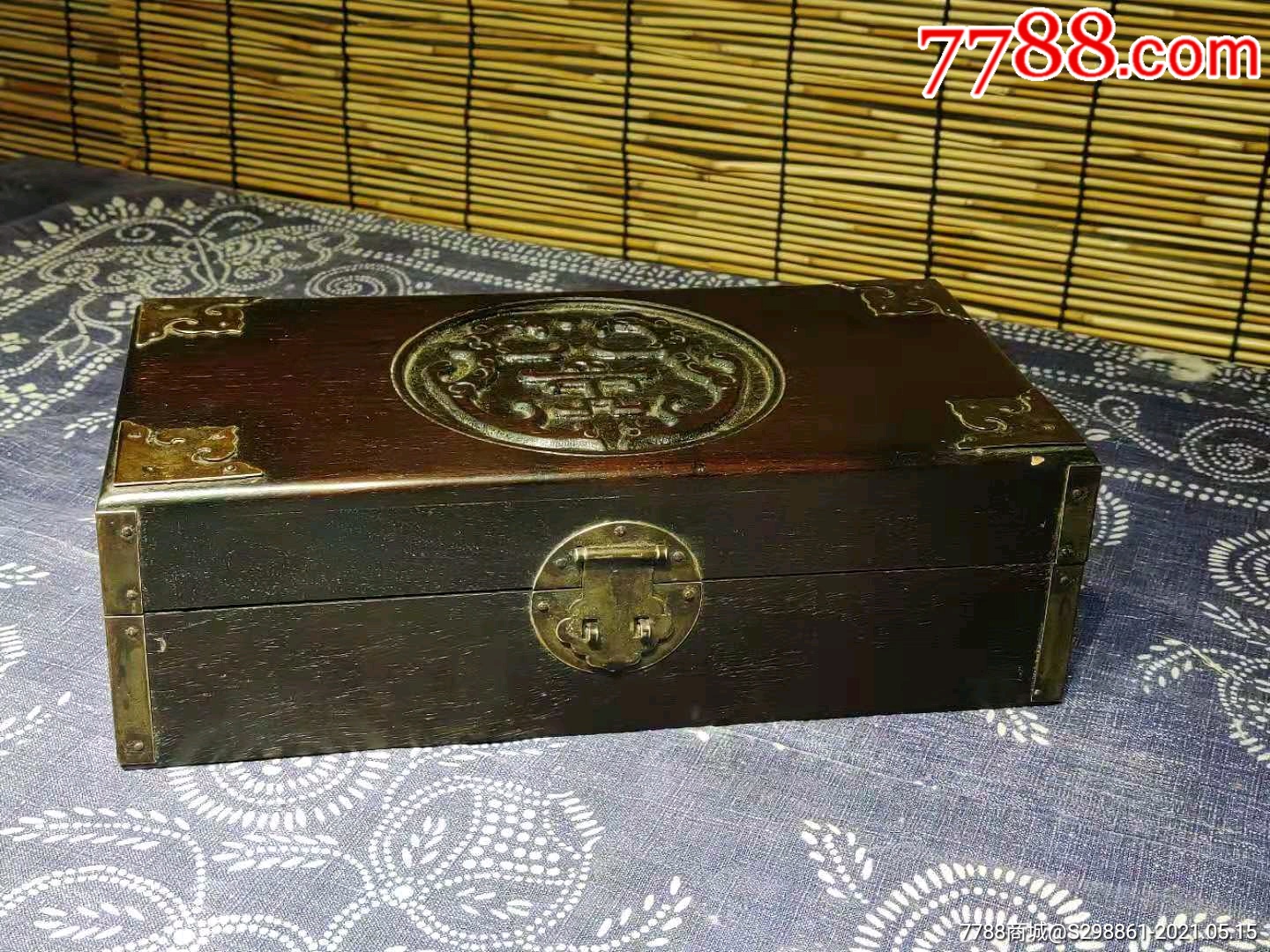 清中期旧藏花梨木首饰盒,四角铜饰件完整,包浆厚重,收藏使用佳品!