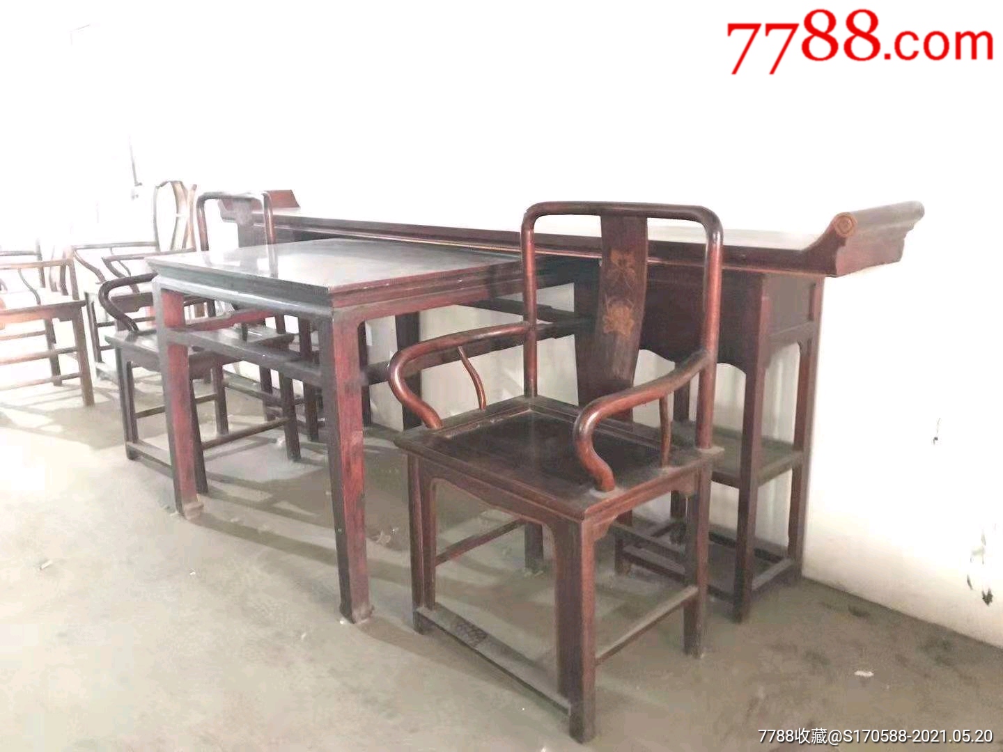 首页 零售 其他木艺家具 >> 解放时期,条机,八仙桌椅子迎门中堂四件套