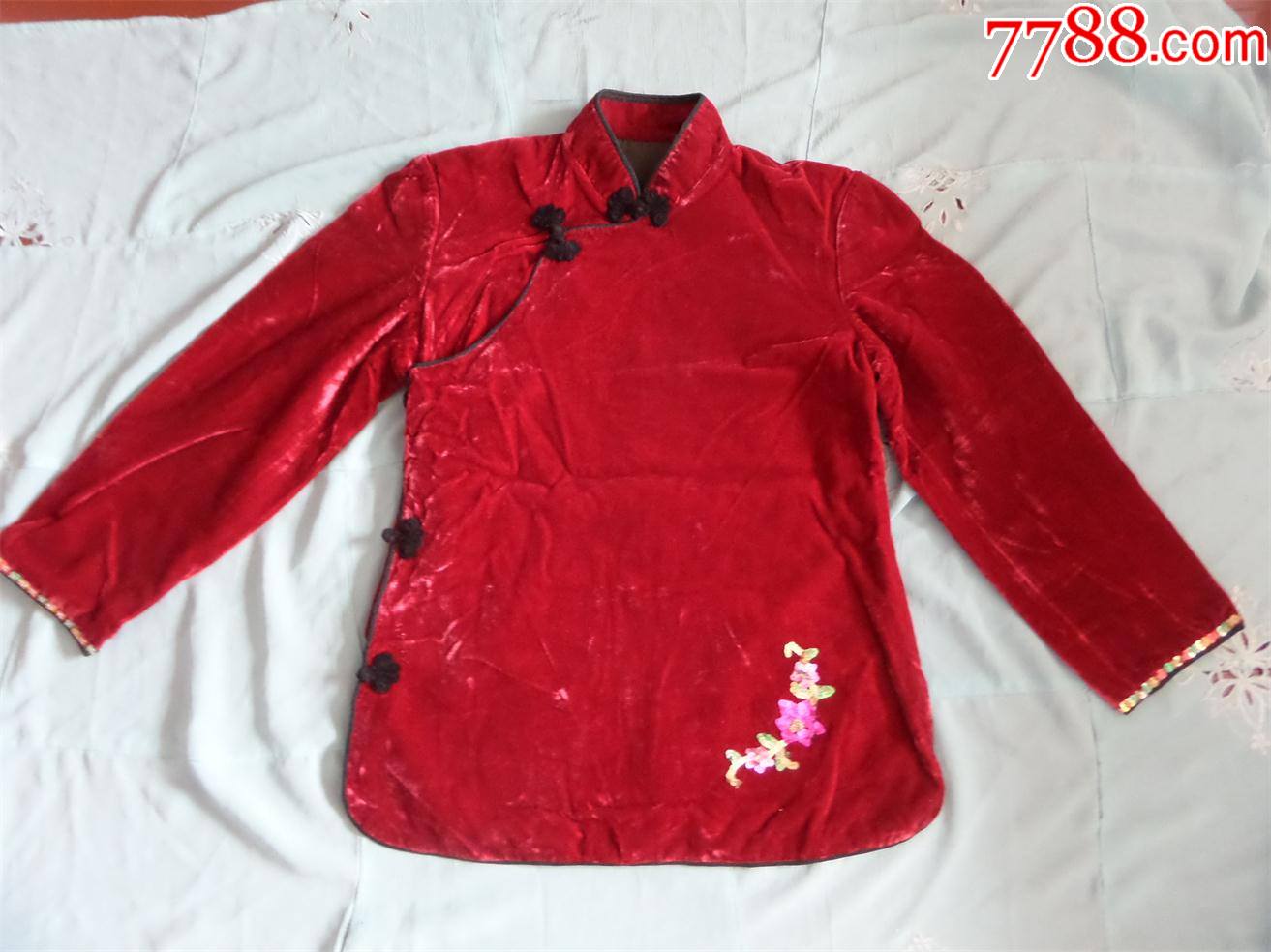 老大襟衣服670年代红色金丝绒大襟衣服1952