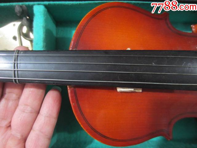 青鸟牌小提琴(上海文化局大众乐器厂原装原盒)音箱处有断裂,请看好再