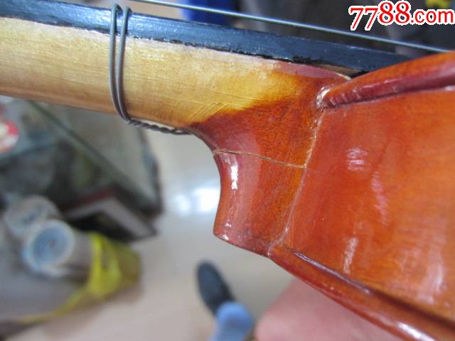 青鸟牌小提琴(上海文化局大众乐器厂原装原盒)音箱处有断裂,请看好再
