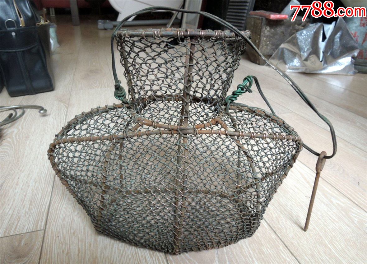 怀旧收藏2106边疆早期手工制铁架红铜网编捕鱼用鱼篓766g少见