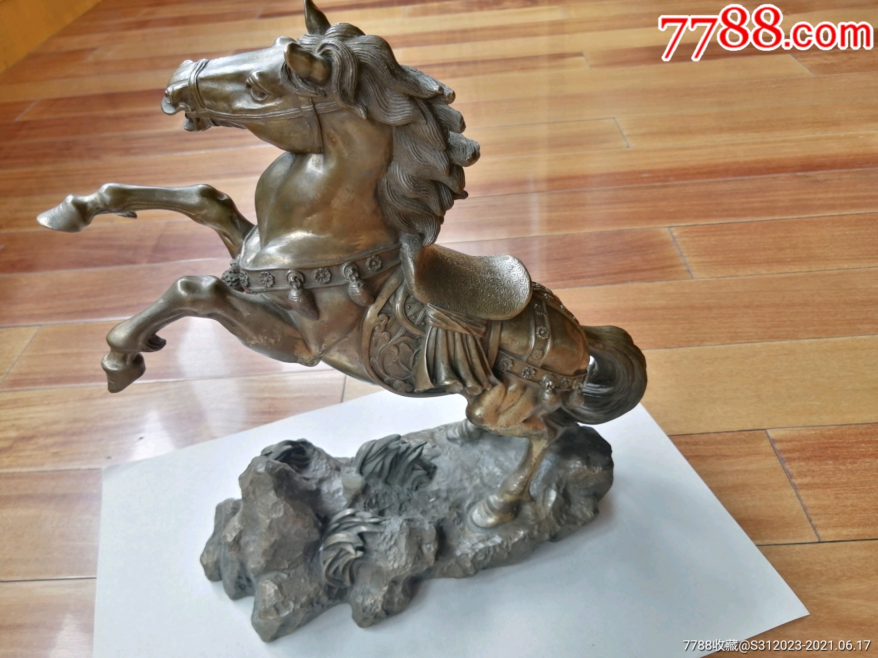 雕铸铜马