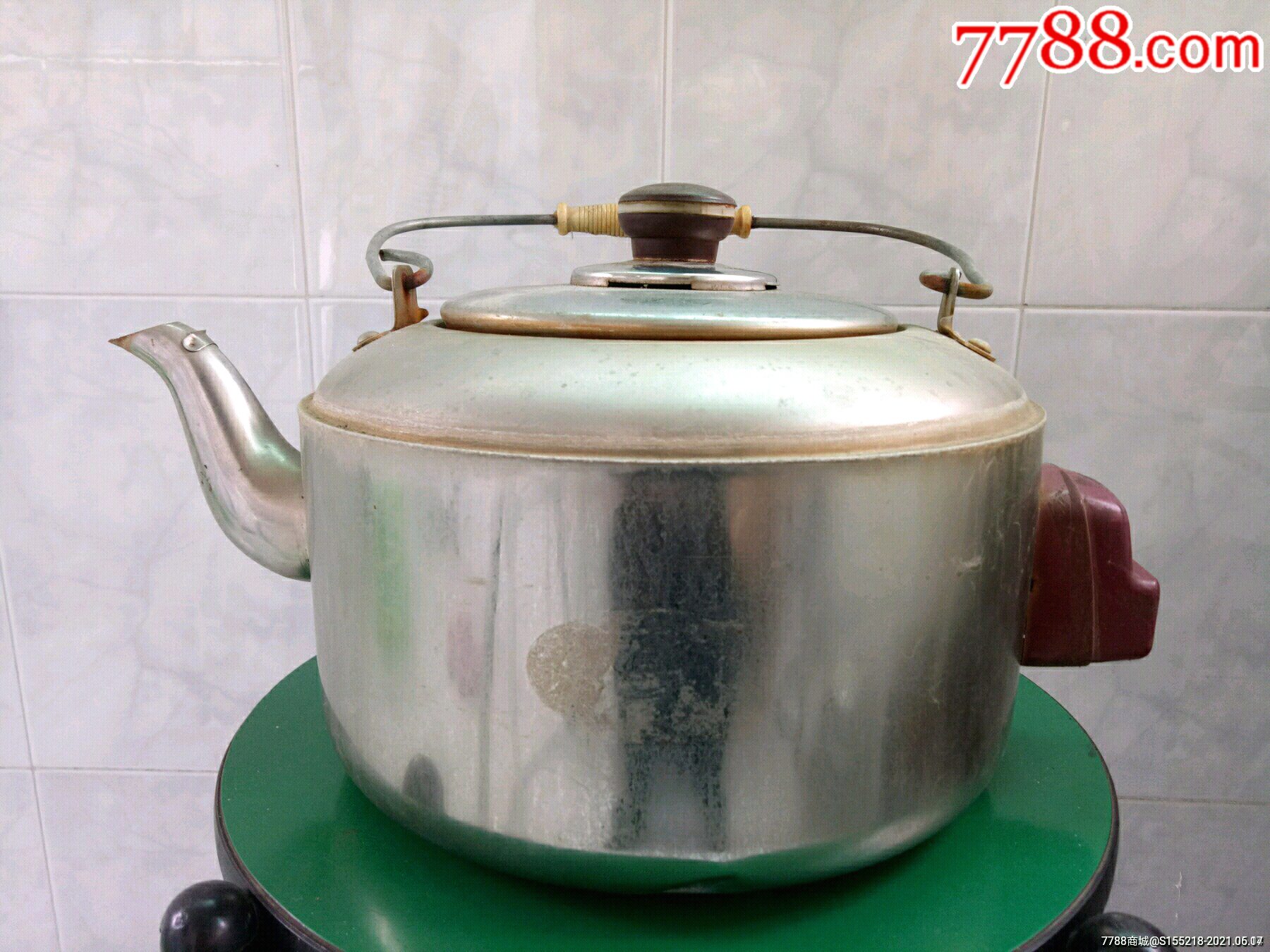老式铝合金电水壶一件(厚重坚固,老铝壶优点是烧水无一丝怪味,正常