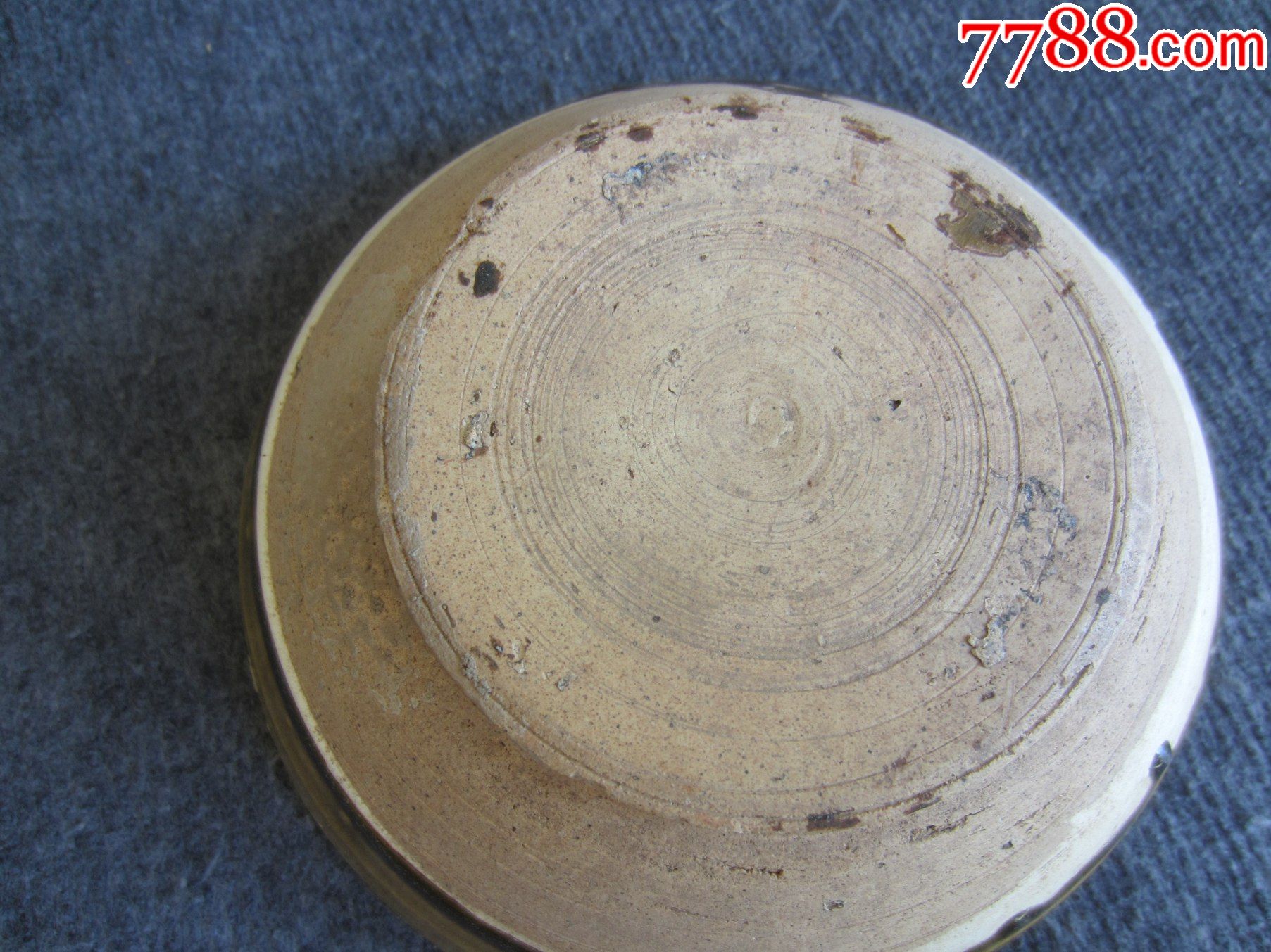 漂亮黄釉大碗