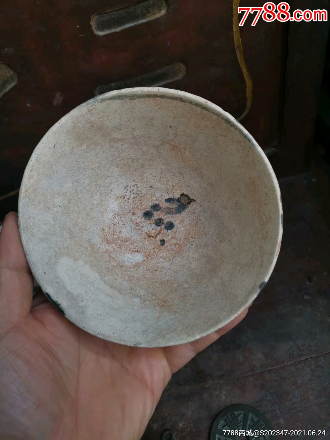 明早期以上的青花碗2只,个人看法是金元时期,最早的青花!