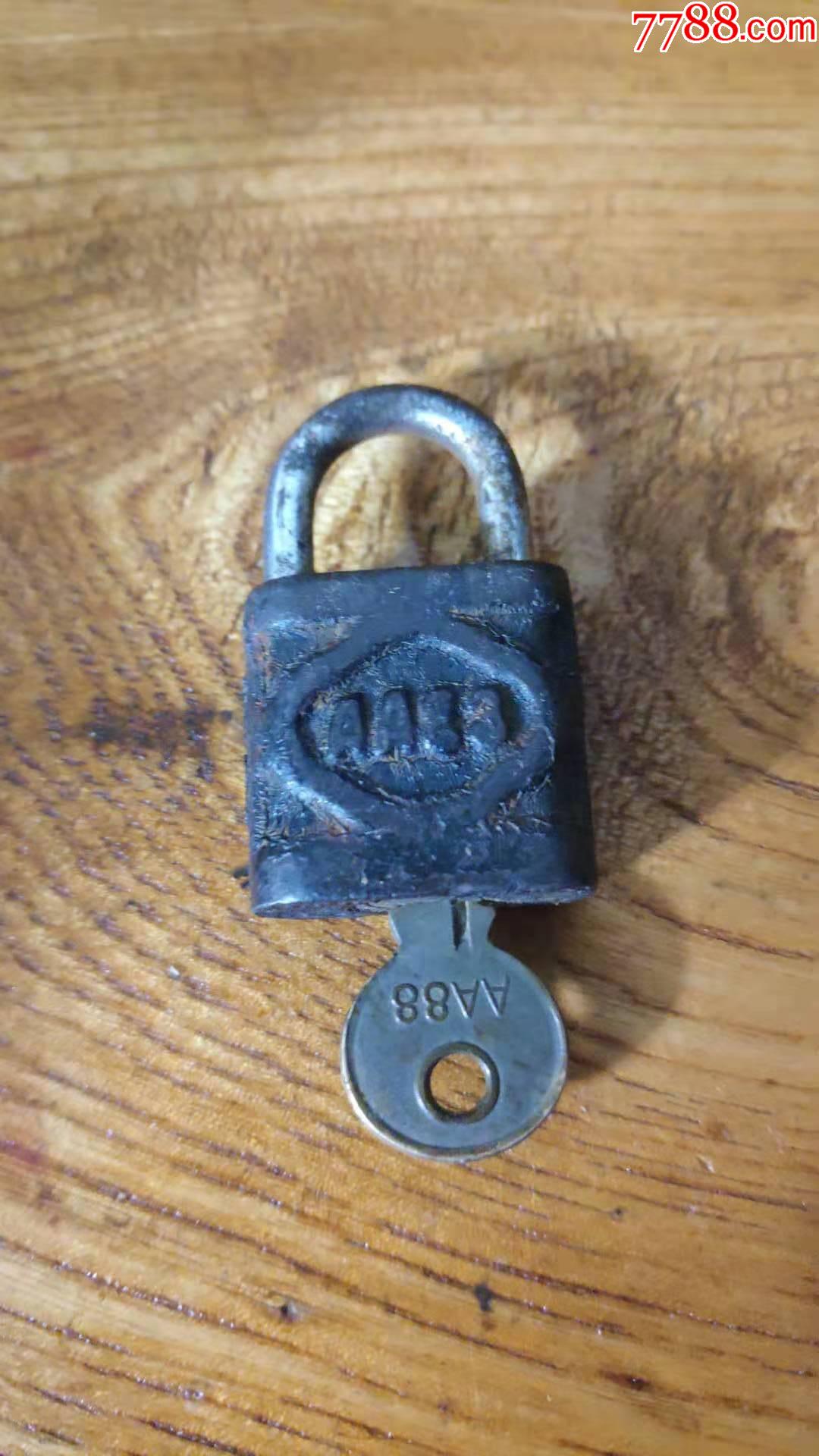 上世纪70-80年代aa88牌袖珍铁锁老锁老物件好品.第壹组