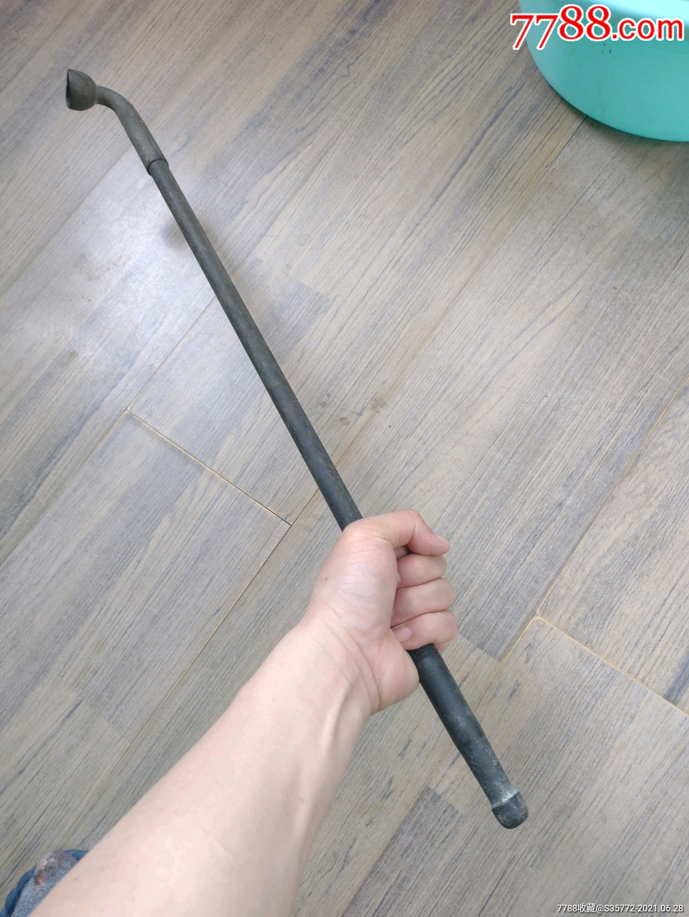 全铜拦面叟,可以是烟杆,可以是兵器