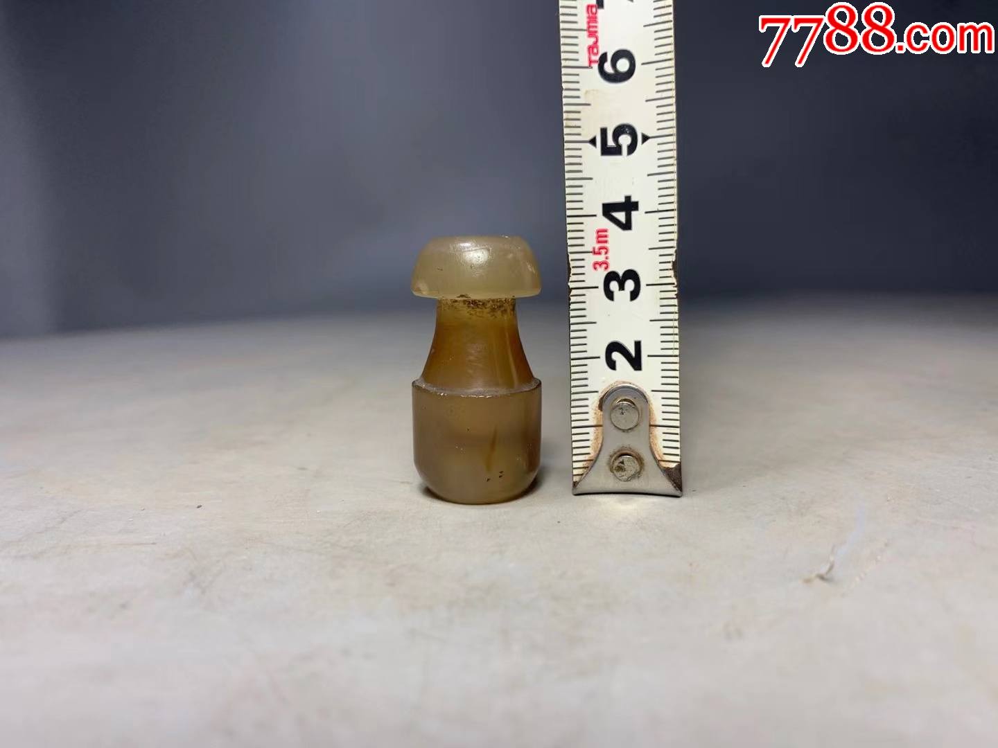 se81171778  店内编号:0001 品种: 烟嘴-烟嘴 属性: 清朝,玛瑙
