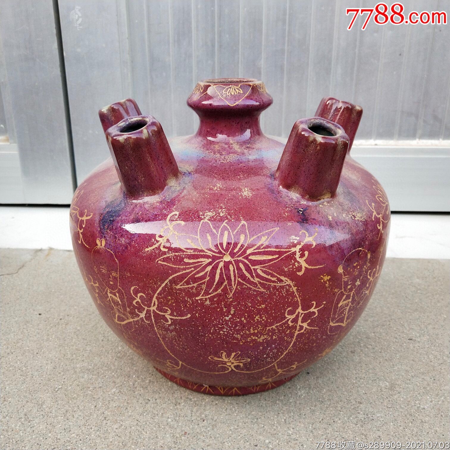 美品·精工细作满工钧窑红釉描金多嘴瓶一套,器形规整,老化明显,品相