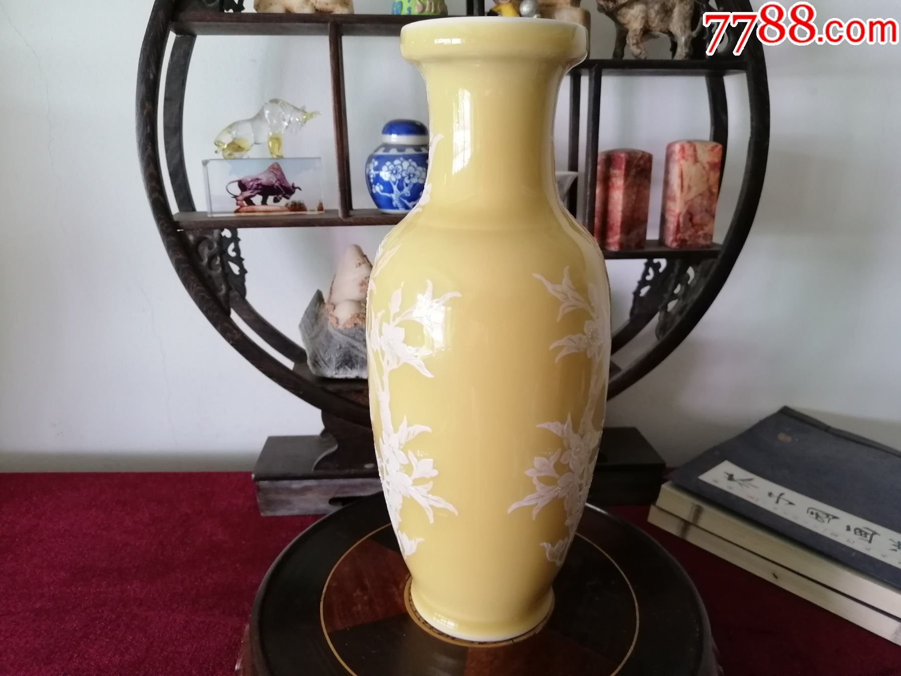 柴窑烧60年代六字款建国瓷厂创汇瓷黄釉堆花双面花鸟花兰瓶