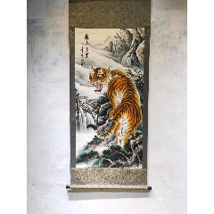上山虎精品手绘字画一副,画工漂亮,虎虎生威,霸气十足,尺寸175/73个人