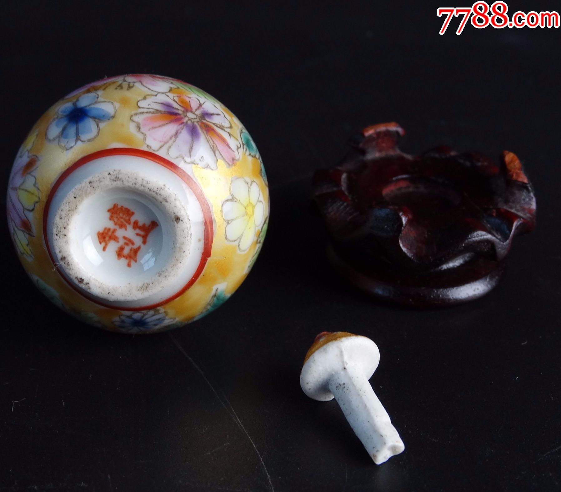 19古玩古董瓷器收藏雍正年制底款百花纹彩绘鼻烟壶