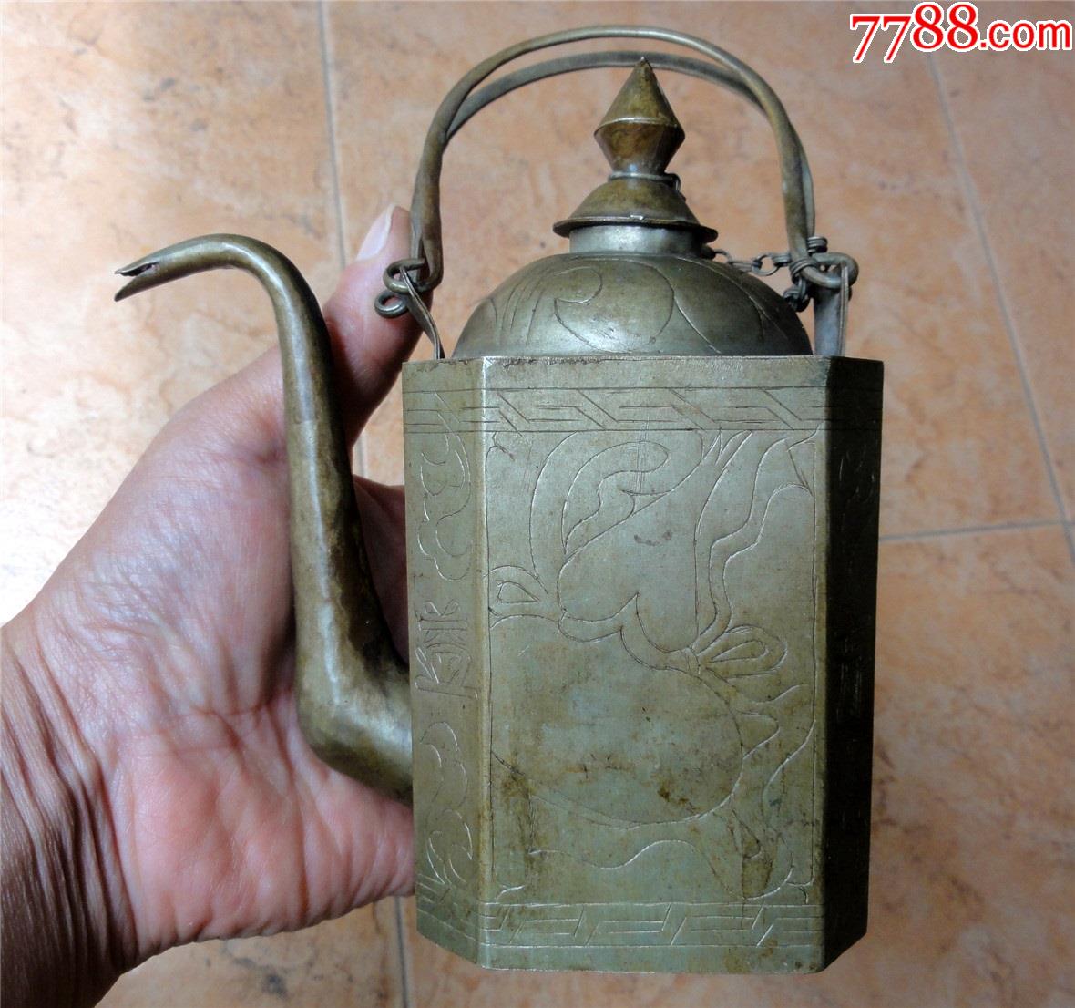 民国边疆手工制刻八宝吉语鹤嘴铜酒壶茶壶文银款212g