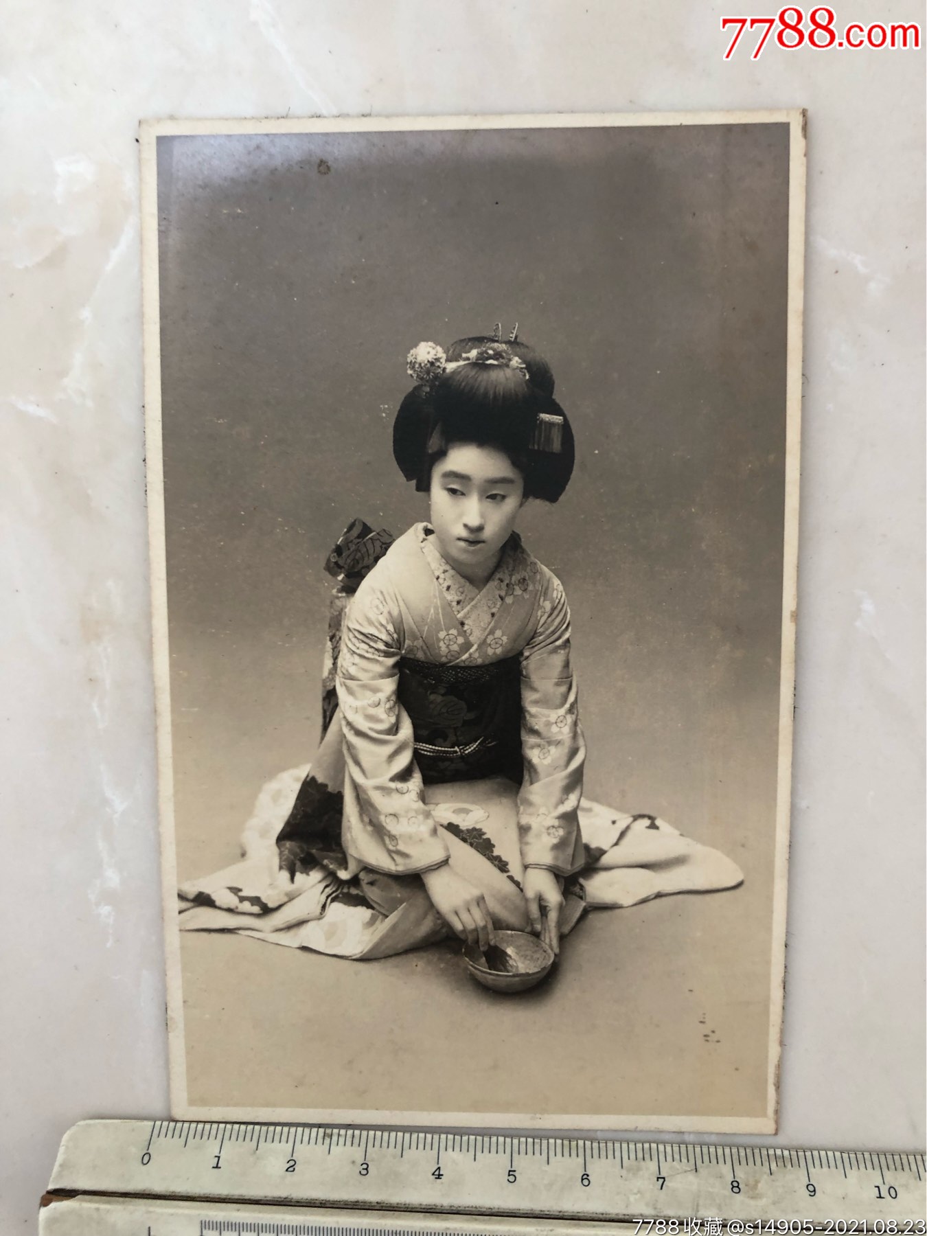 民国时期高发髻日本和服美女艺妓原版老照片