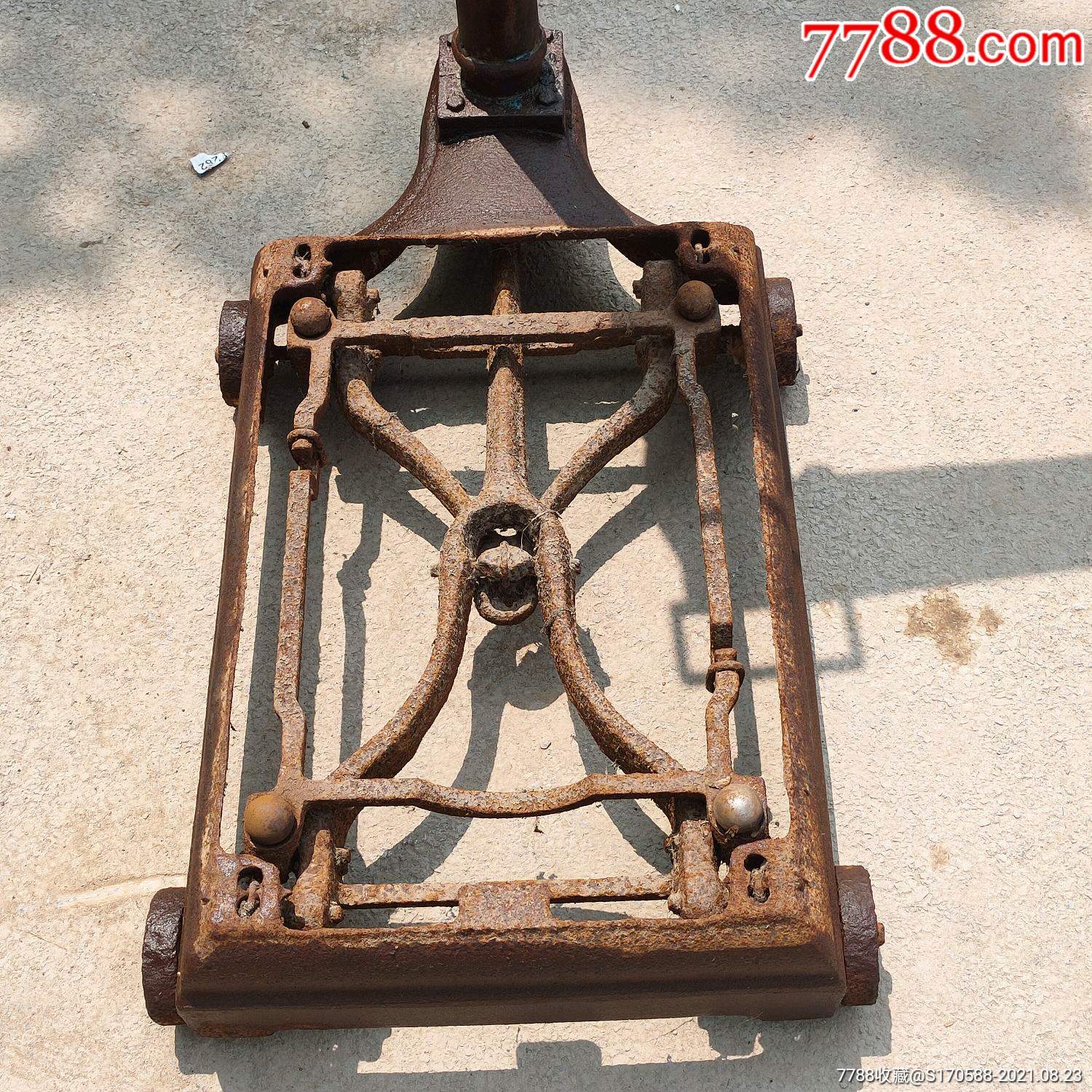 铜杆老磅秤山东济南市公私合营台秤长出铜杆老磅秤,称重300公斤品相