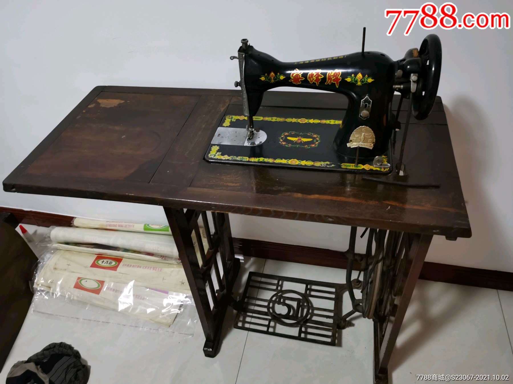 早期上海蜜蜂牌缝纫机