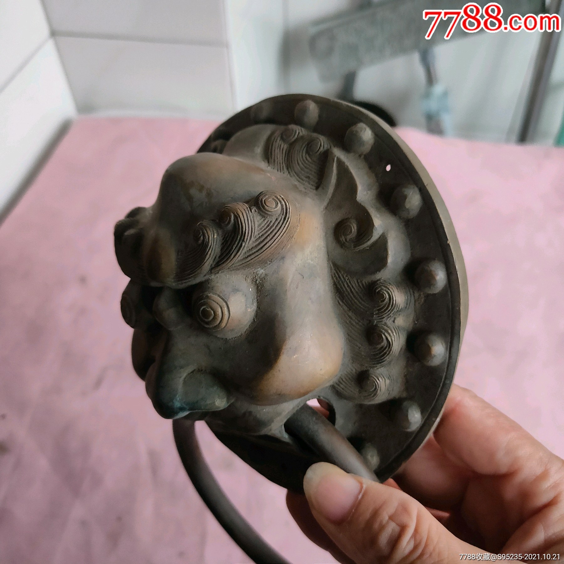一个做工精致特别有神气的铜门环