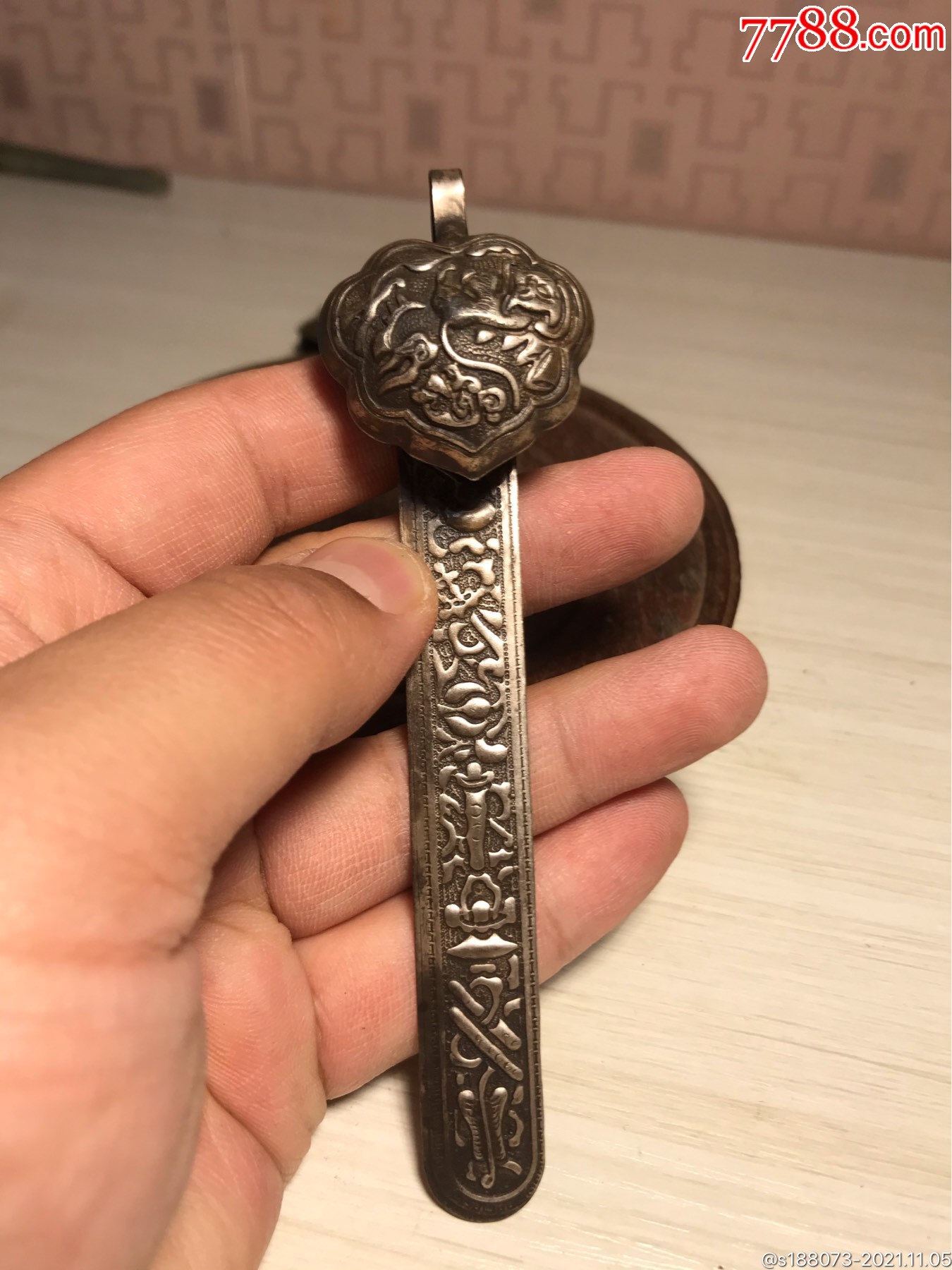 清代银如意暗八仙