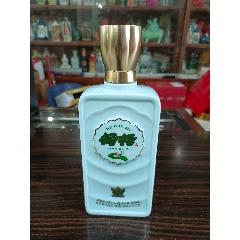 北京二锅头玖龙送福酒瓶