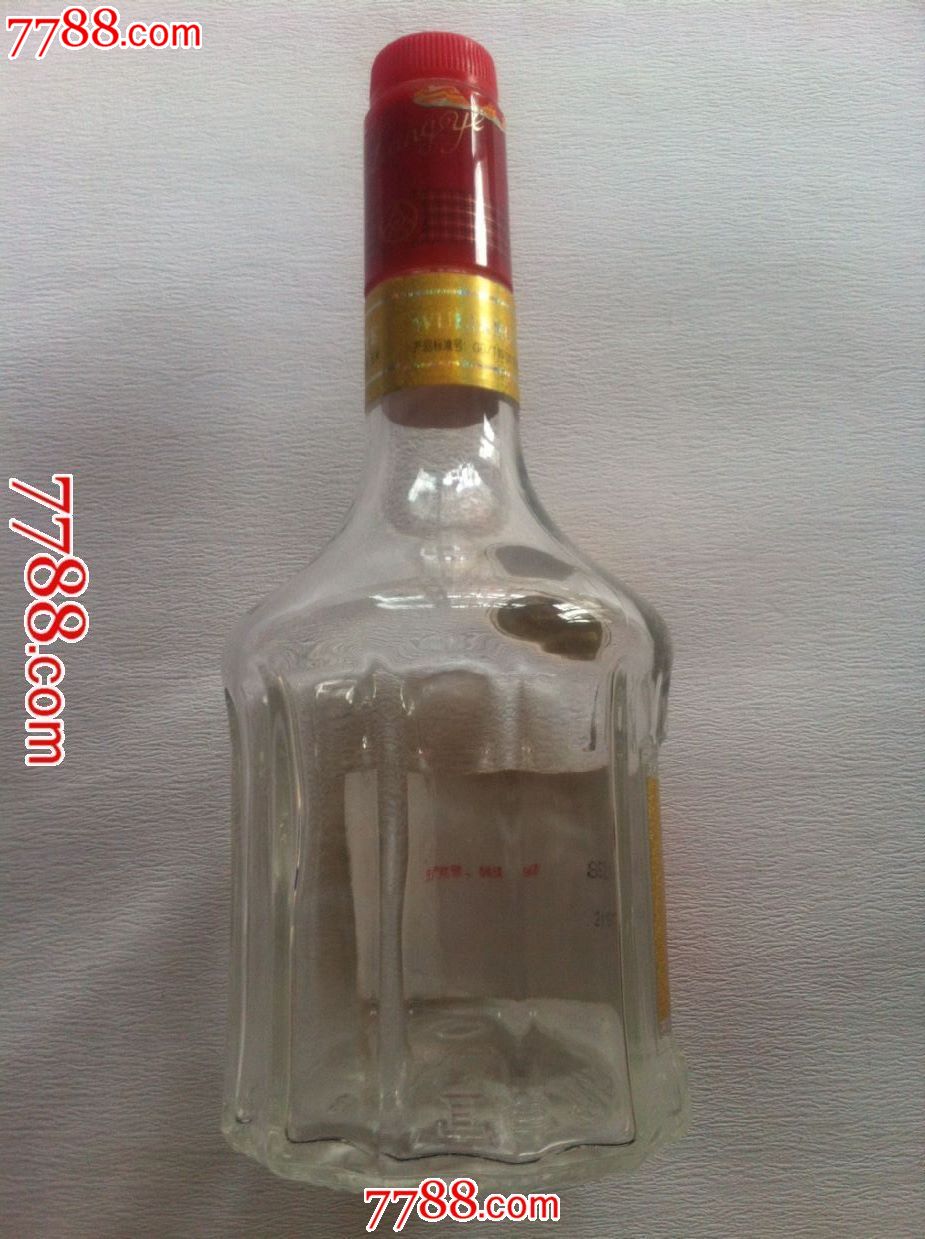 "五粮液酒"酒瓶