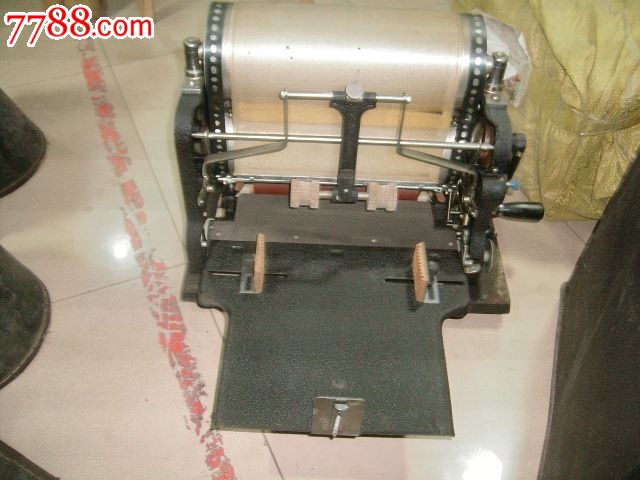 老式滚筒手摇油印机