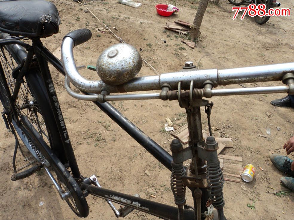 红旗;【天津市自行车二厂】28寸【可以骑车】