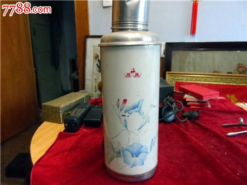 "商品>>>>99飞龙图案保温壶【一套】9品$28899铁网暖瓶