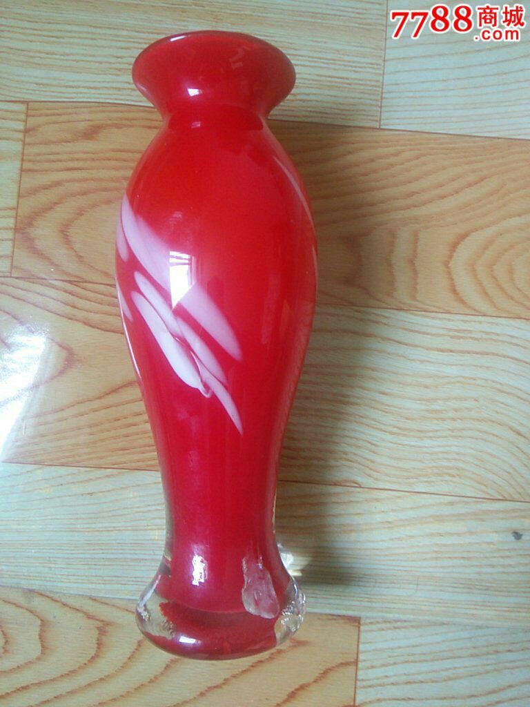 琉璃红花瓶