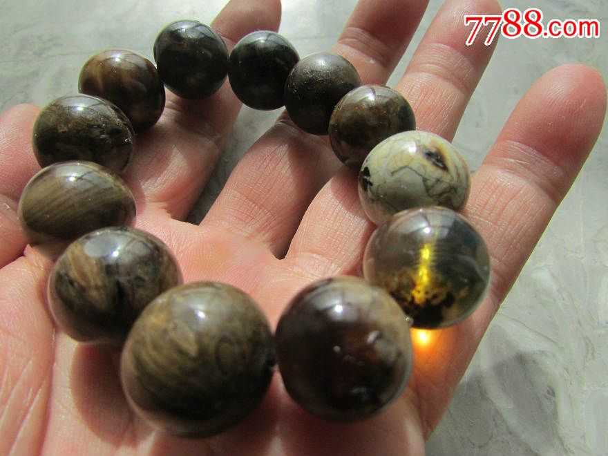 缅甸根珀手串净重297克17厘米左右