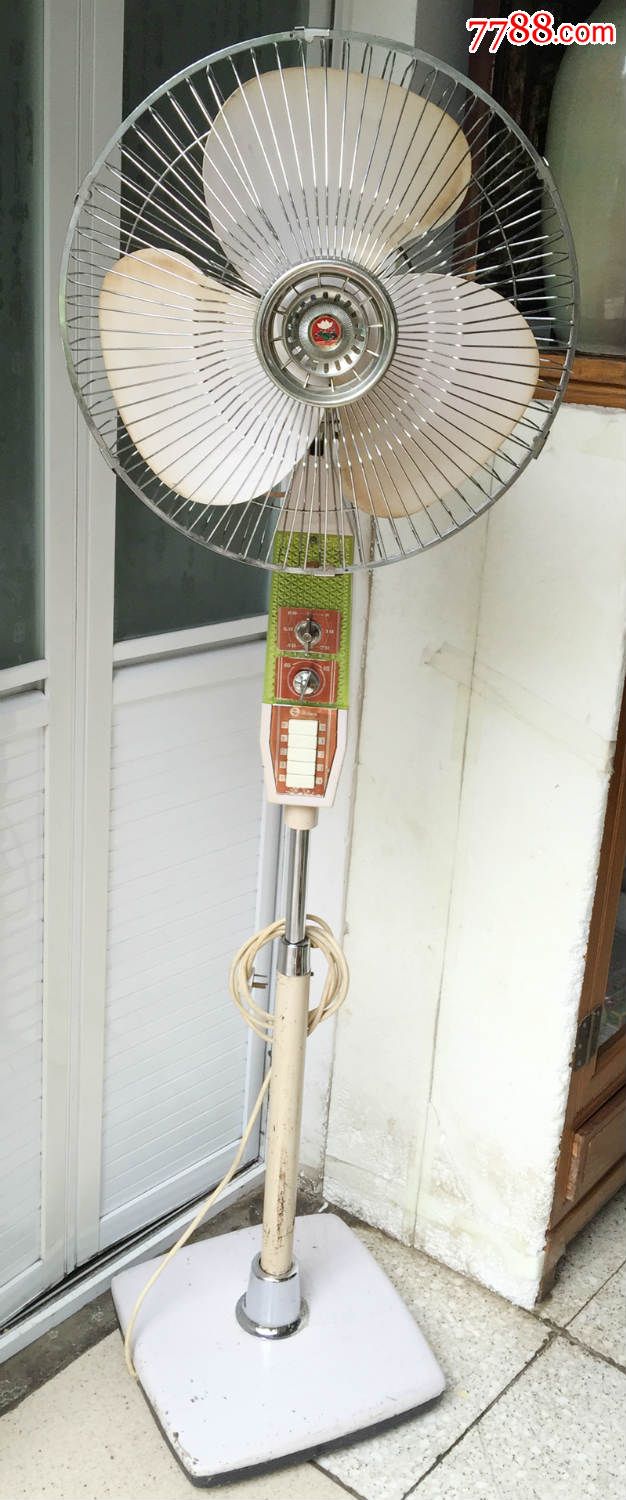 台式摇头风扇批发_取暖电风扇一直摇头_强力风扇怎么不摇头