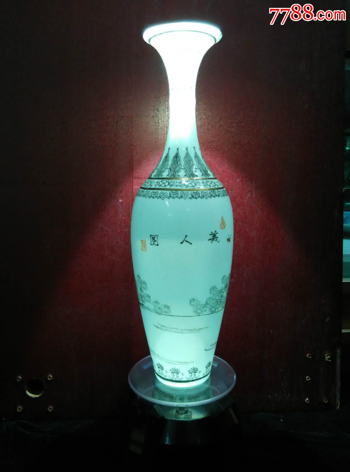 中国名瓷景德镇珍品:极品薄胎柳叶瓶图片