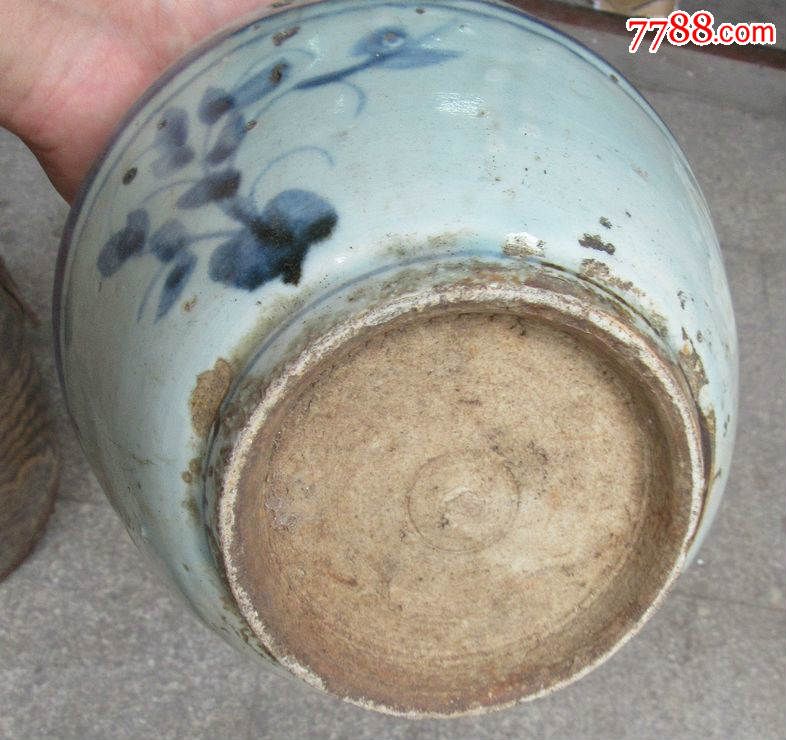 明代青花瓷福字罐
