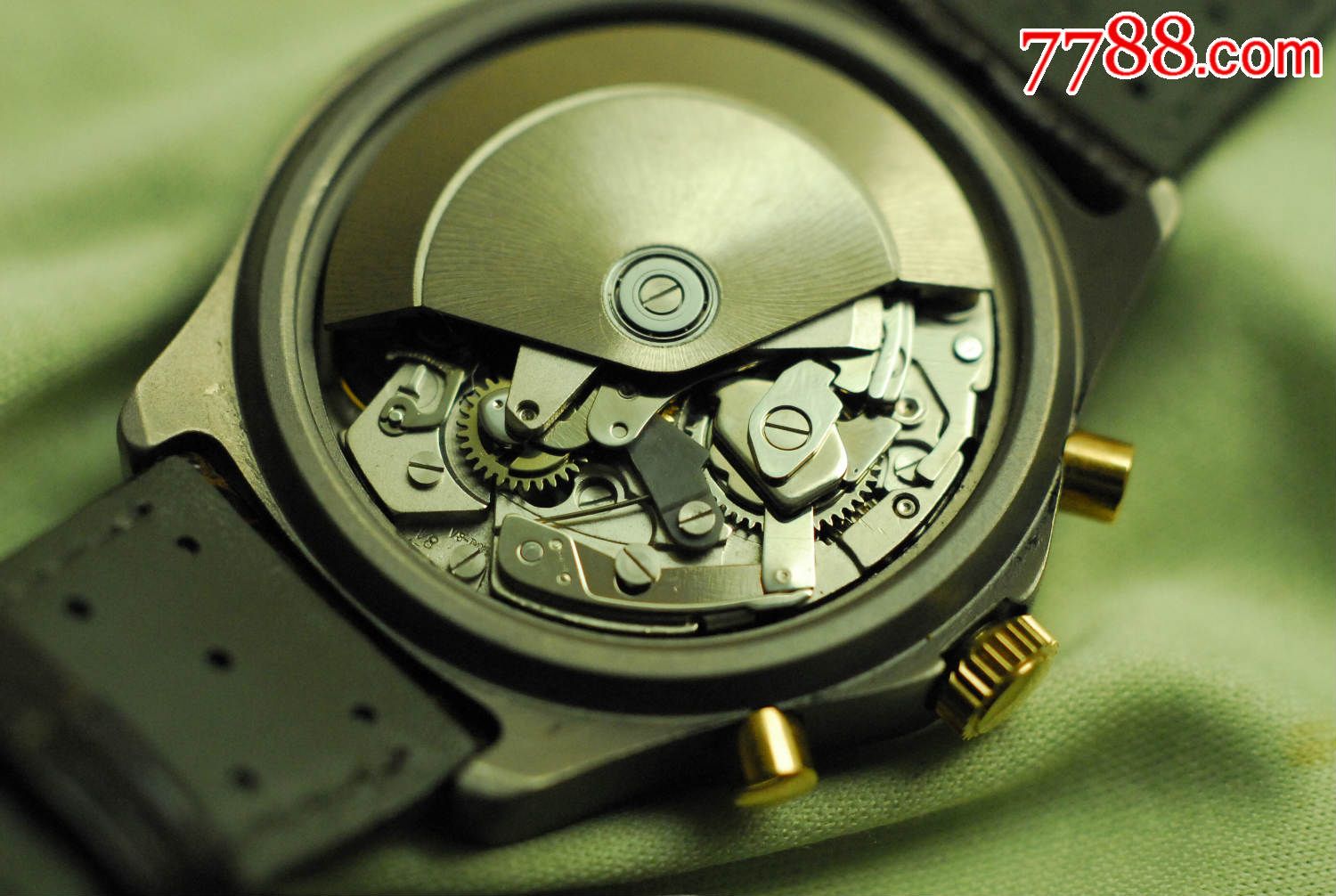 化石级藏品:Valjoux公司被ETA收购前原产7750,难得全新品相