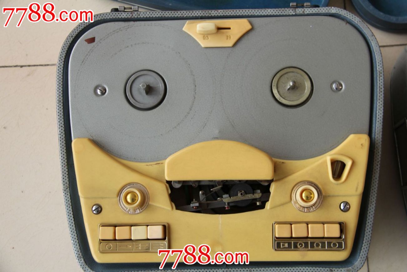 上海L-601A电子管开盘式录音机(两台价)
