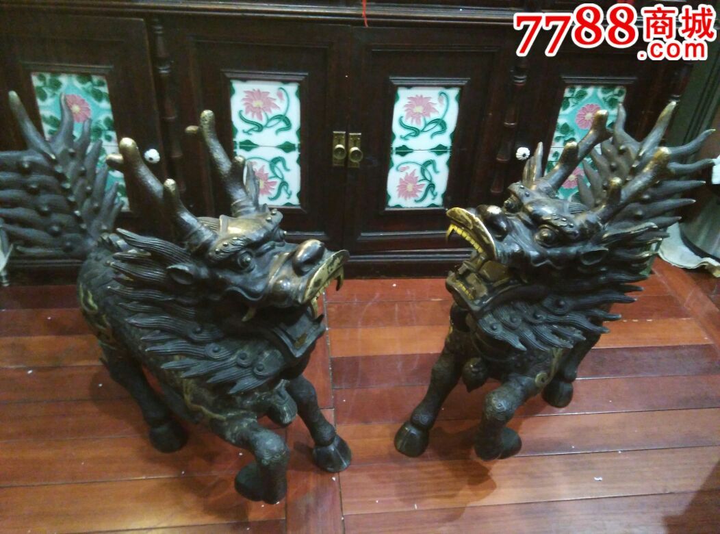 铜麒麟摆件一对