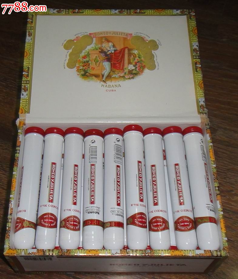 早期:古巴产25支装2号【罗密欧与朱丽叶】雪茄木盒(带25支铝管)