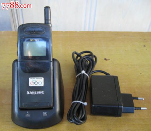 经典三星SGH-600C带拉天线手机