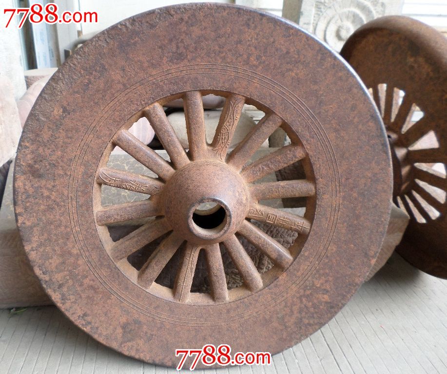 古玩杂项老铁器旧金属器具---民国铸铁炮车农用铁轮民俗旧物件