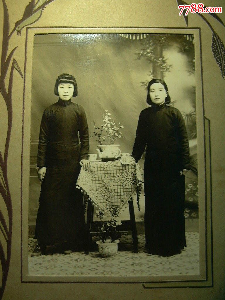 品好(封底印章:张家口警察局特务检阅),老照片,小型合影照,民国,黑白