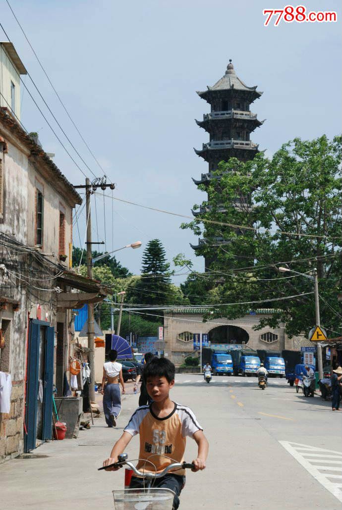 福建福清城关镇瑞云街龙首桥(又称利桥)北岸—瑞云塔,俗称"利桥塔"