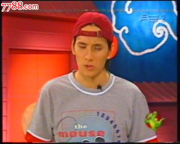 小神龙俱乐部(早期9几年北京有线台的台标)