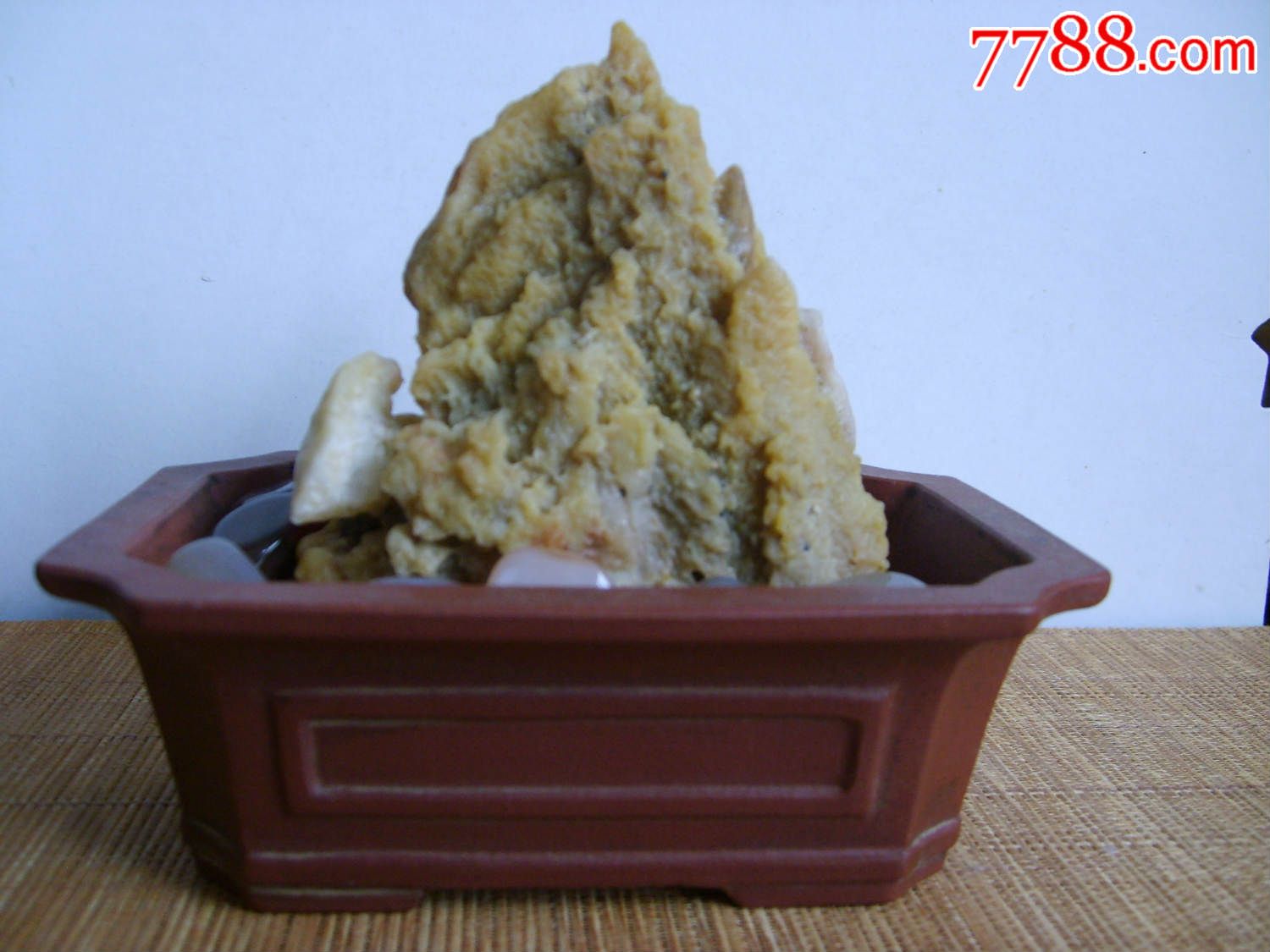 戈壁风凌石"金山"