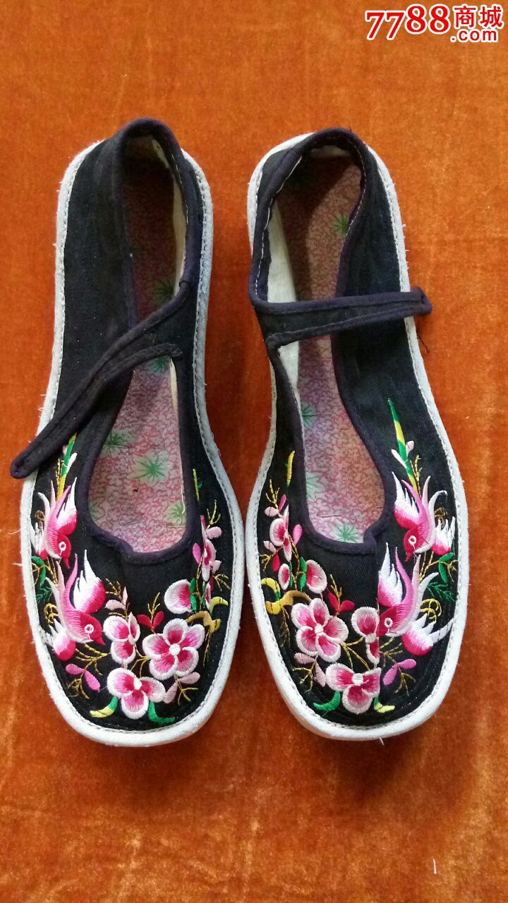 纯手工千层底一带绣花布鞋