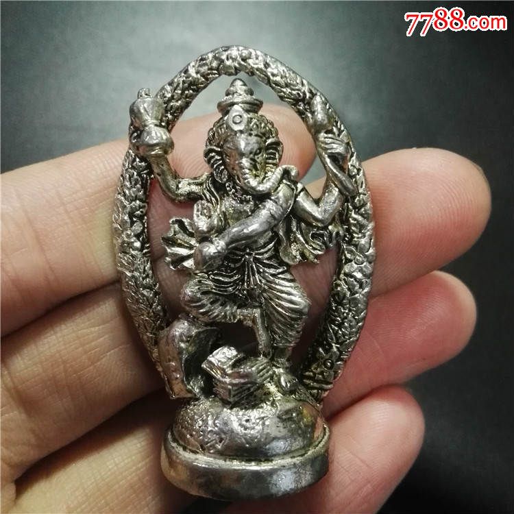 回流银象头神犍尼萨,智慧之神。